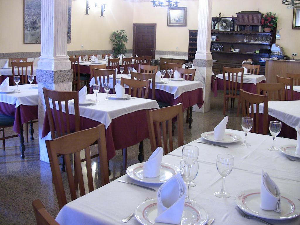 Hotel Los Hermanos Ocaña Eksteriør bilde
